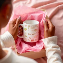 Mug 11oz Mon doux moment personnalisé au prénom, dans son papier de soie rose by La Crafty House